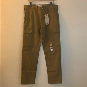 Levi’s 502 Taper Cargo Pant